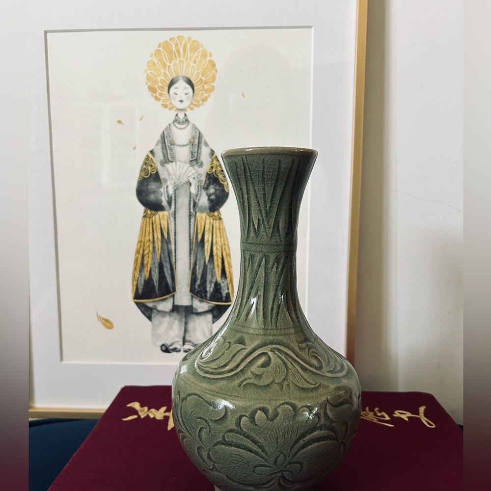 Old Fine Chinese Yue Kiln Vase Flower Pattern - Picture 2 of 7